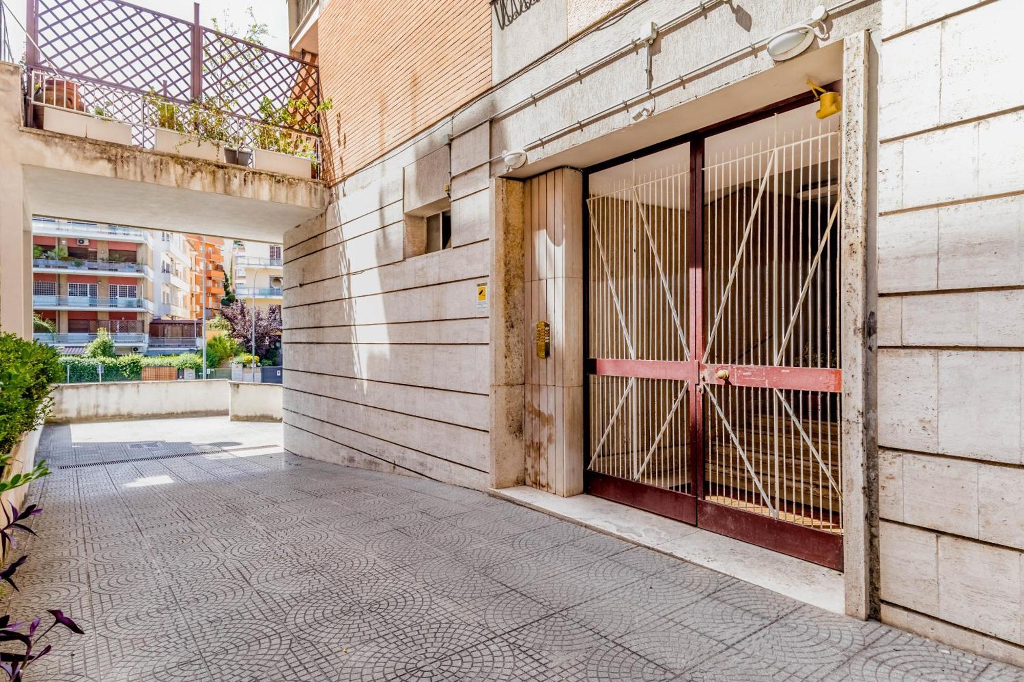 Apartamento L'Attico Con Terrazza In Corso Francia Roma Exterior foto